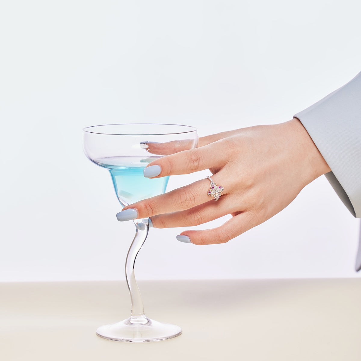 [AuraEcho]Luxurious Colorful Flower Shape Banquet Ring