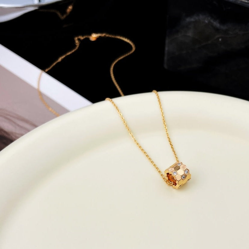 [AuraEcho]BEE MINI PEDANT DIAMOND NECKLACE