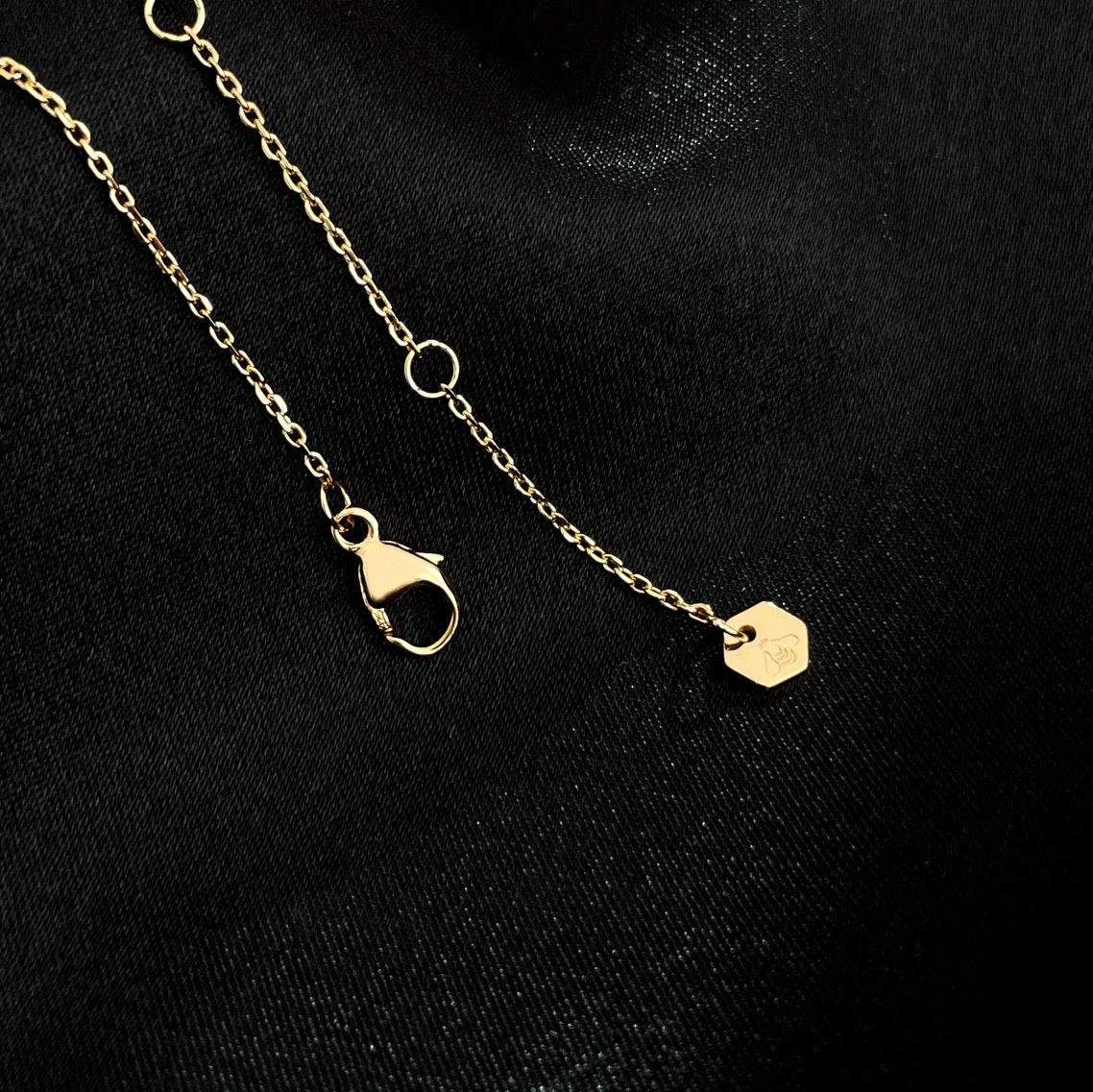 [AuraEcho]BEE MINI NECKLACE