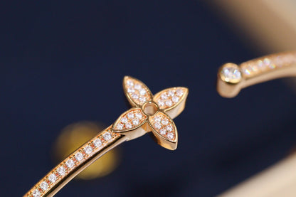 [AuraEcho]IDYLLE PINK GOLD OPEN BRACELET DIAMOND PAVED