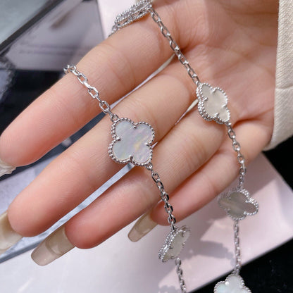 [AuraEcho]CLOVER 10 MOTIFS WHITE MOTHER OF PEARL NECKLACE