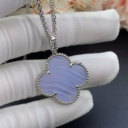 [AuraEcho]CLOVER SILVER CHALCEDONY BIG CLOVER NECKLACE